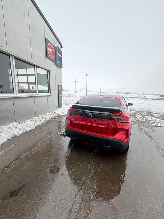 Gebraucht Citroën e-C4 Shine 100 kW (136 PS) 2022 Rot Limousine