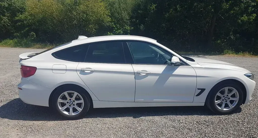 Gebraucht BMW 320 190 PS (139 kW) 2017 Weiß Limousine