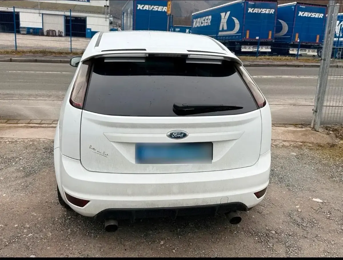 Gebraucht Ford Focus ST 125 PS (91 kW) 2009 Weiß Coupé