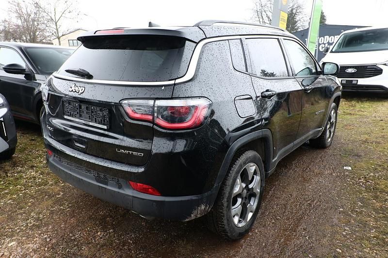 Gebraucht Jeep Compass Limited 170 PS (125 kW) 2018 Diamond black metallic SUV