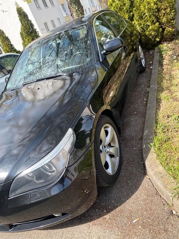 Gebraucht BMW 525 218 PS (160 kW) 2005 Schwarz Limousine