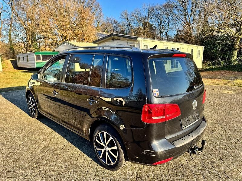 Gebraucht VW Touran Business 105 PS (77 kW) 2014 Schwarz Van / Kleinbus