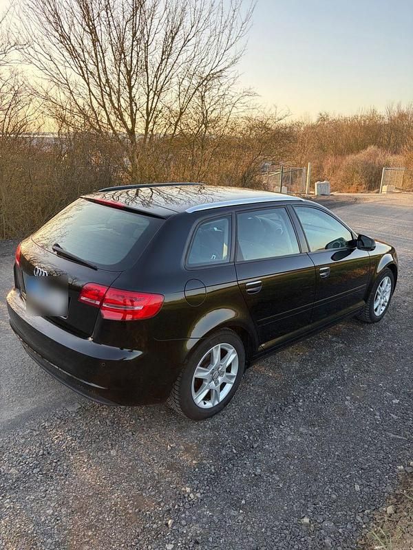 Gebraucht Audi A3 Ambiente 105 PS (77 kW) 2011 Schwarz Kleinwagen