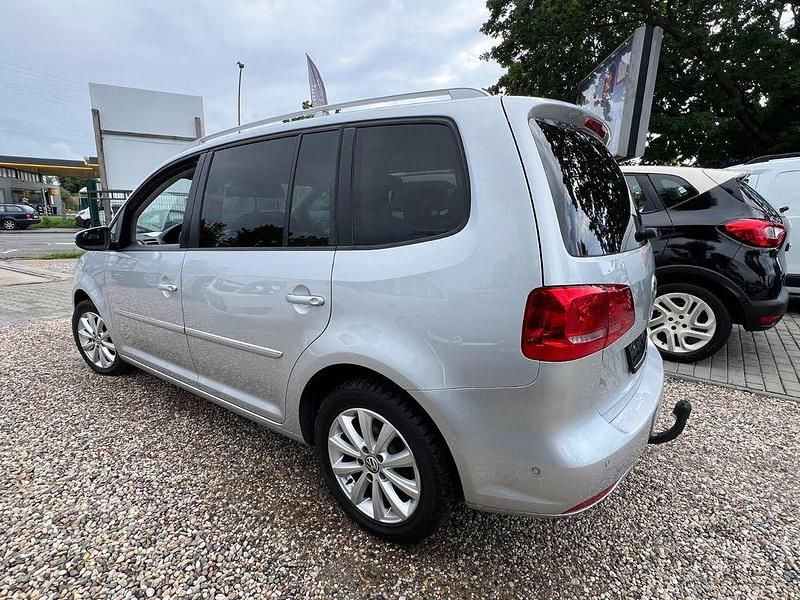 Gebraucht VW Touran Highline 170 PS (125 kW) 2012 Reflexsilber Van / Kleinbus