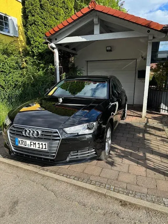 Gebraucht Audi A4 Sport 150 PS (110 kW) 2017 Schwarz Kombi