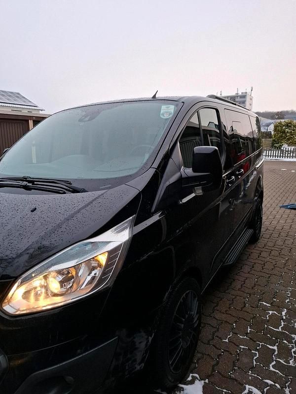 Gebraucht Ford Tourneo 150 PS (110 kW) 2013 Schwarz Van / Kleinbus