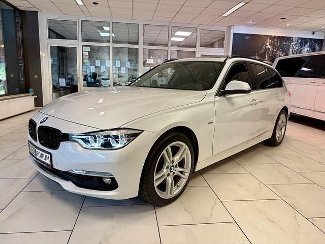 Gebraucht BMW 330 Luxury Line 252 PS (185 kW) 2018 Mineralweiss Kombi