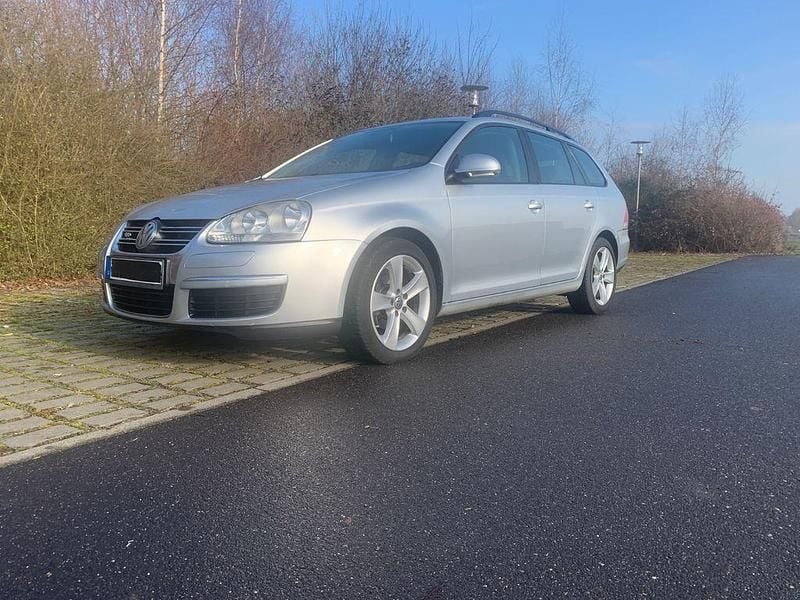 Gebraucht VW Golf V 105 PS (77 kW) 2008 Silber Kombi