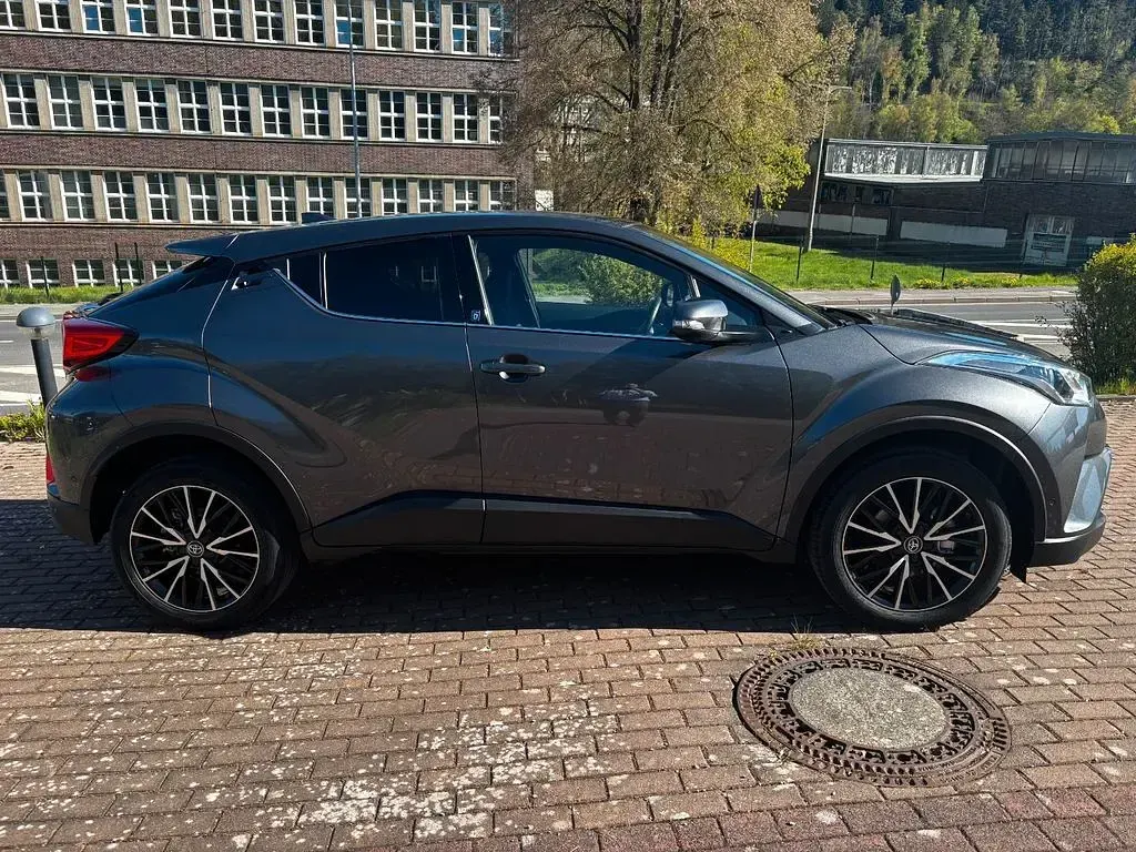Gebraucht Toyota C-HR Team 116 PS (85 kW) 2018 Grau SUV