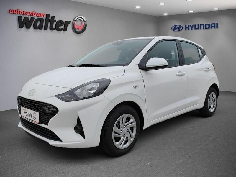 Weiß Gebraucht 2024 Hyundai i10 Select Kleinwagen | 14.990 € (Fairer Preis) - Bild 1/4