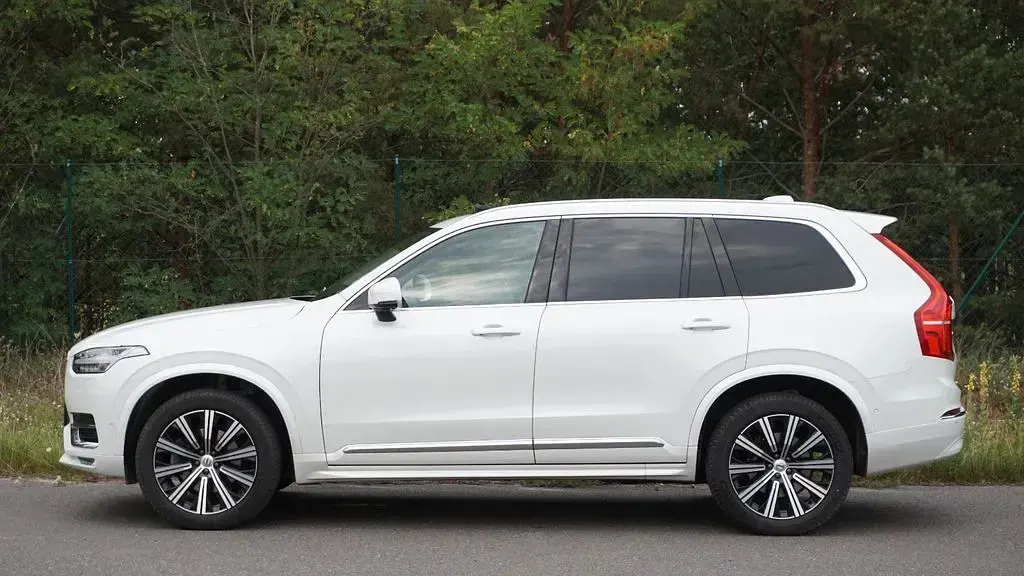 Gebraucht Volvo XC90 Plus 235 PS (172 kW) 2024 Weiß SUV