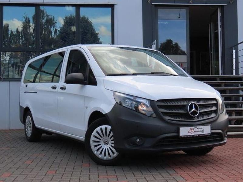 Weiß Gebraucht 2021 Mercedes Vito Van / Kleinbus | 26.900 € (Fairer Preis) - Bild 1/4