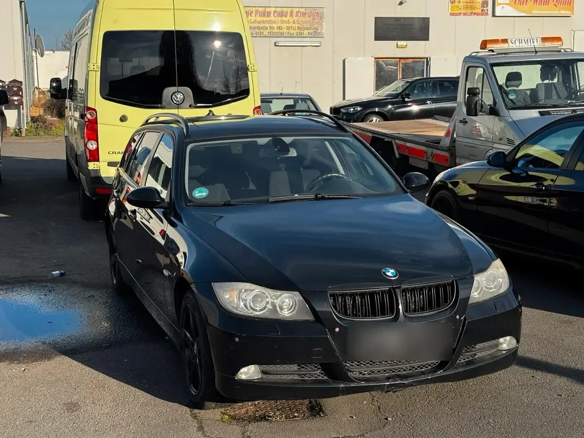 Second-hand BMW 320 163 CP (119 kW) 2007 Negru Break