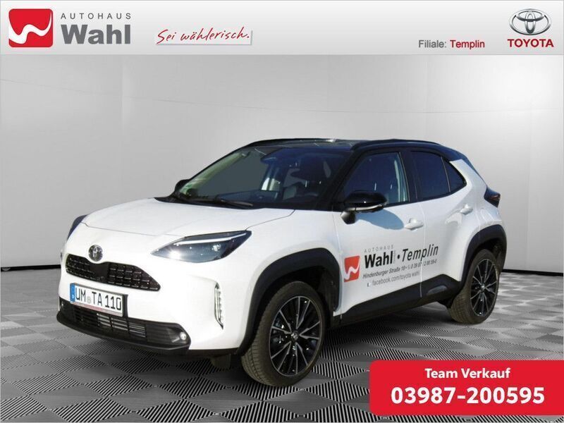 Platinum white pearl Neu 2025 Toyota Yaris Cross Plus SUV | 34.900 € - Bild 1/4