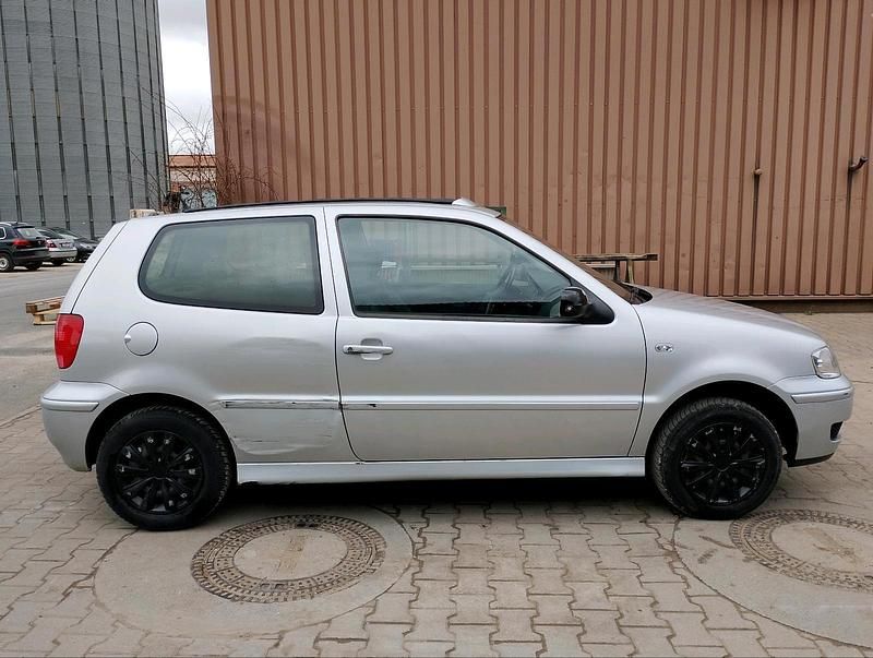Gebraucht VW Polo 60 PS (44 kW) 2001 Silber Kleinwagen