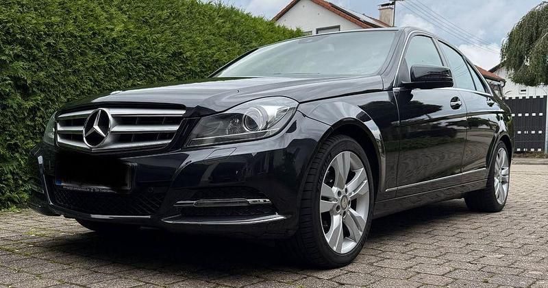 Schwarz Gebraucht 2013 Mercedes C250 Avantgarde Limousine | 14.900 € (Fairer Preis) - Bild 1/4