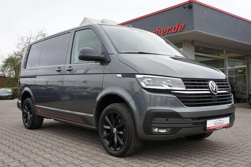 Gebraucht VW Transporter 150 PS (110 kW) 2022 Grau Van