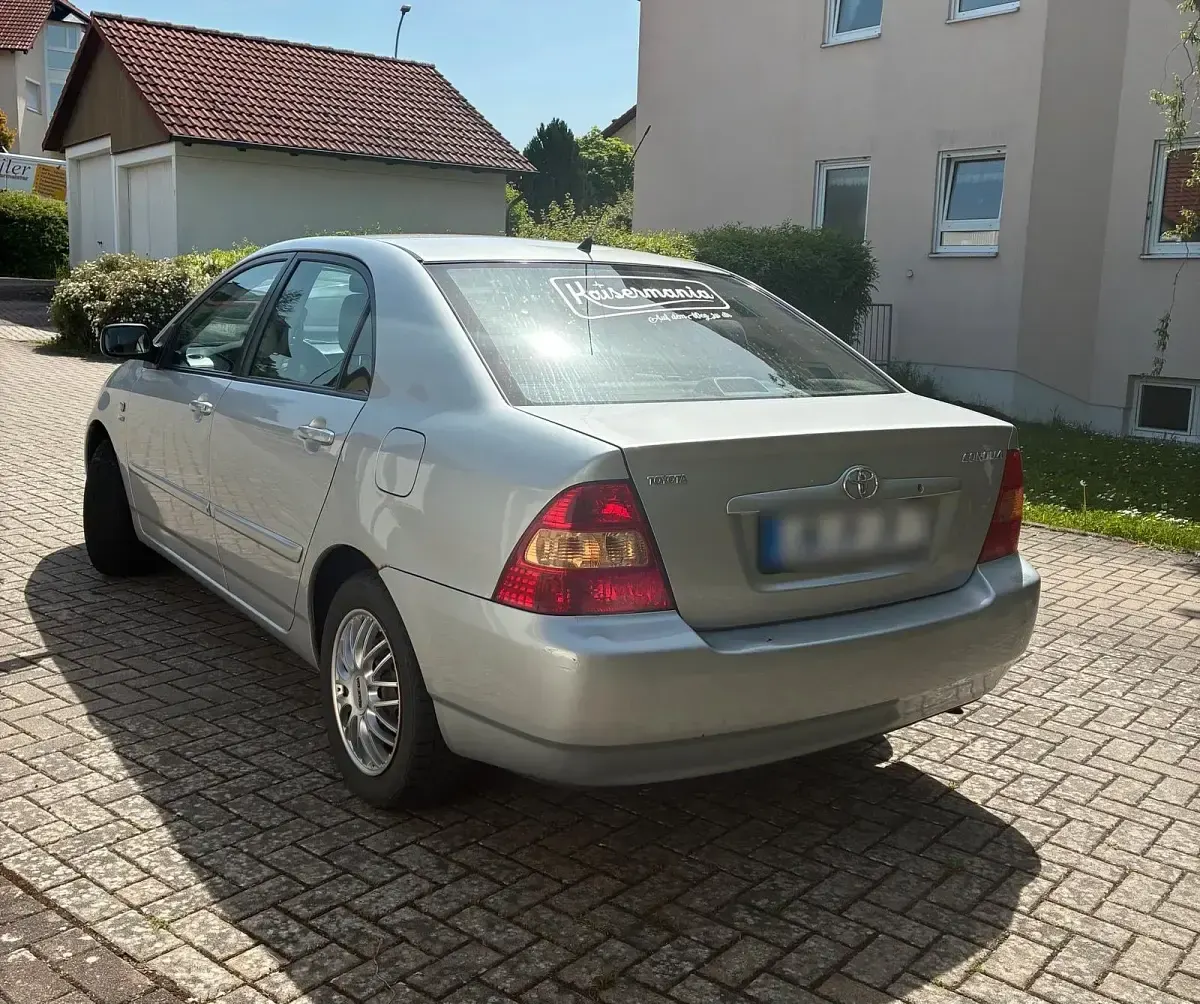 Gebraucht Toyota Corolla 110 PS (80 kW) 2003 Silber Limousine