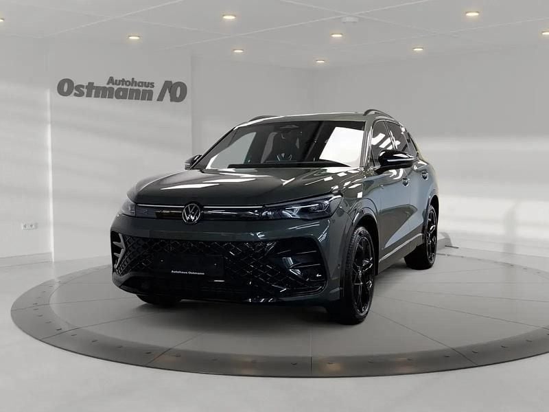 Grün Neu 2025 VW Tiguan Sport SUV | 56.479 € - Bild 1/4