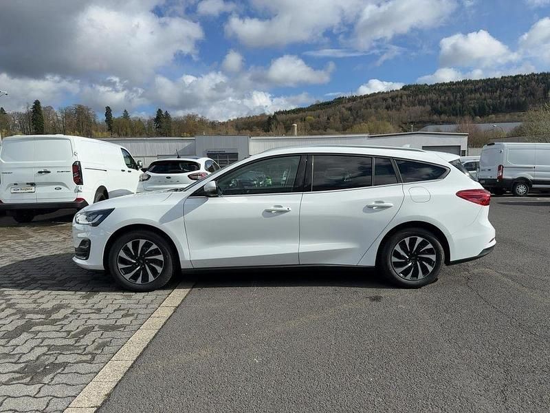 Gebraucht Ford Focus Titanium 125 PS (91 kW) 2024 Weiß Limousine