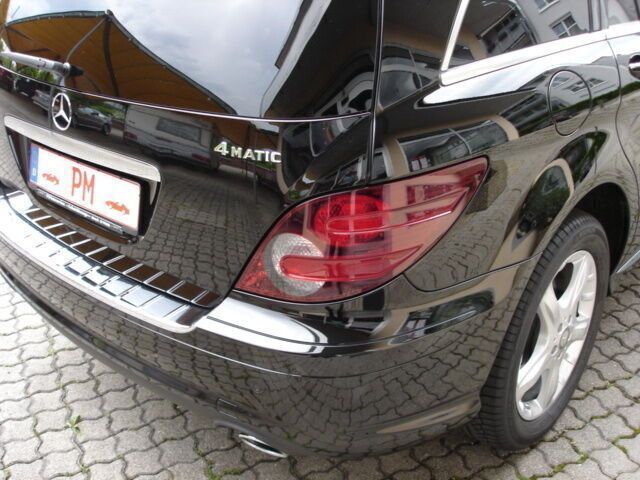 Gebraucht Mercedes R500 AMG 388 PS (285 kW) 2009 Obsidianschwarz metallic Van / Kleinbus