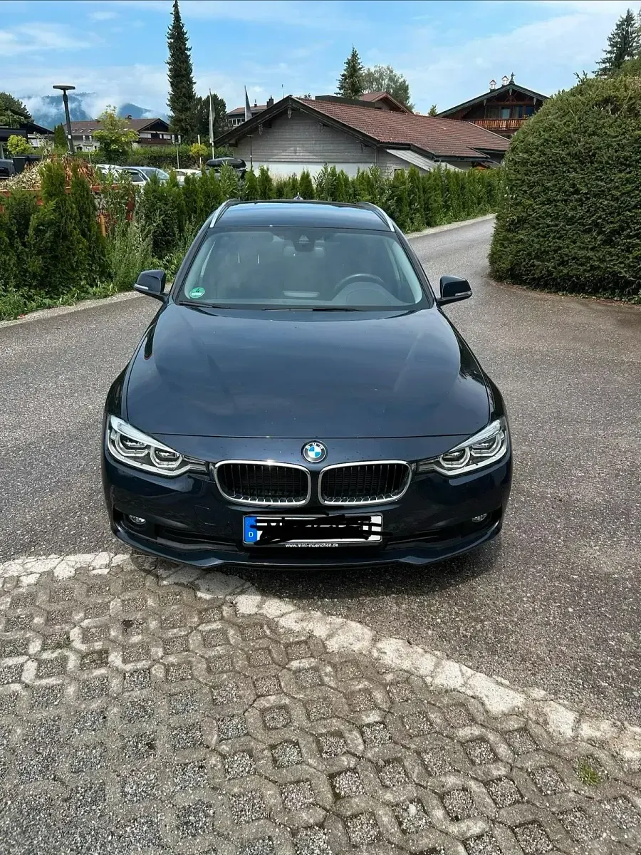 Gebraucht BMW 320 190 PS (139 kW) 2017 Blau Kombi