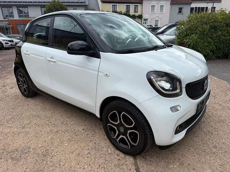 Weiß Gebraucht 2015 Smart ForFour Basis Kleinwagen | 8.999 € (Teuer) - Bild 1/4