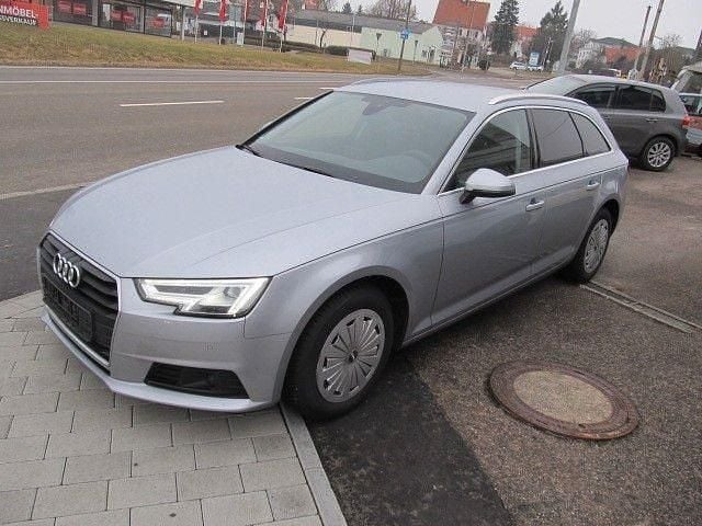 Silber Gebraucht 2017 Audi A4 Sport Kombi | 10.950 € (Guter Preis) - Bild 1/4