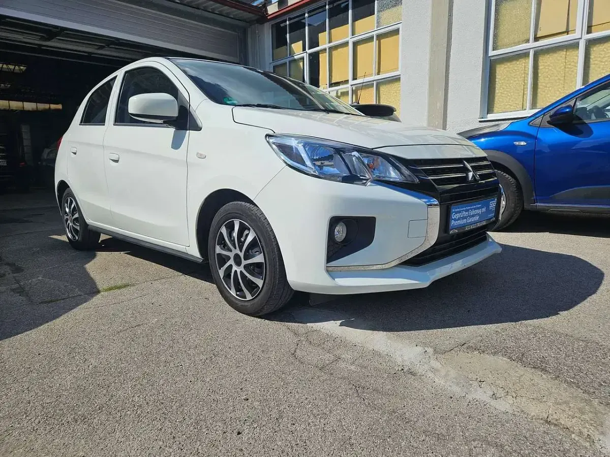 Gebraucht Mitsubishi Space Star Select 71 PS (52 kW) 2023 Islandweiss (s) Kleinwagen