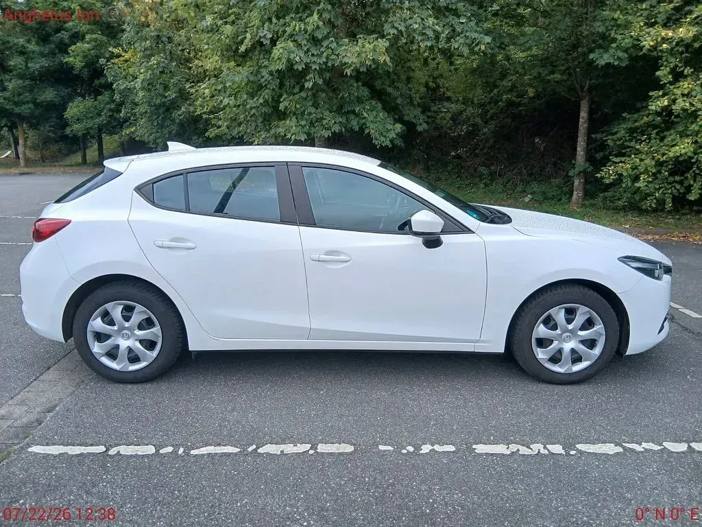 Gebraucht Mazda 3 Prime-Line 101 PS (74 kW) 2017 Weiß Limousine