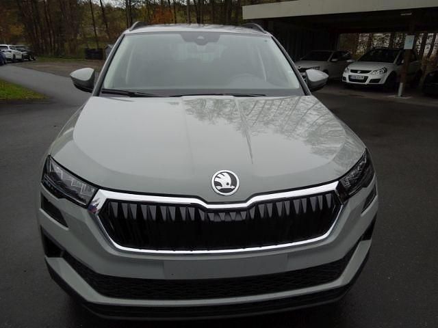 Neu Skoda Karoq Classic 150 PS (110 kW) 2026 Graphitgraumetallic SUV