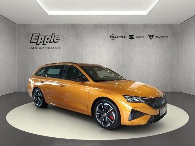 Orange Gebraucht 2024 Skoda Octavia RS Kombi | 35.490 € (Superpreis) - Bild 1/4