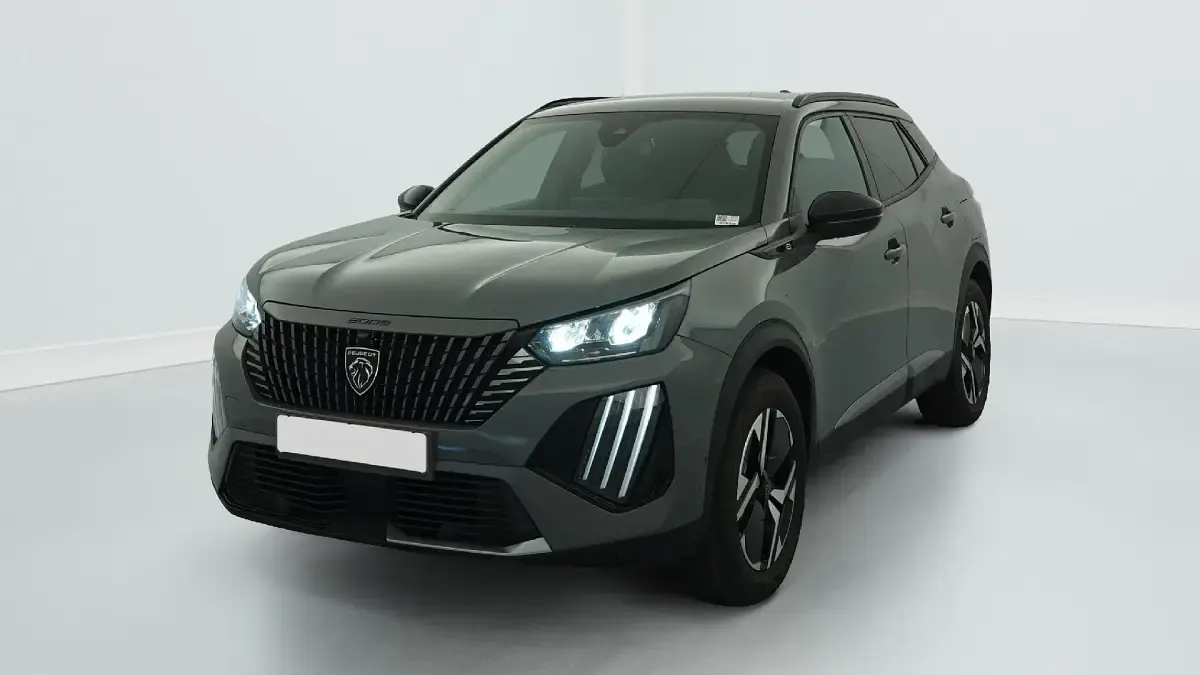 Gebraucht Peugeot e-2008 Allure 100 kW (136 PS) 2025 Grau (gris selenium) SUV