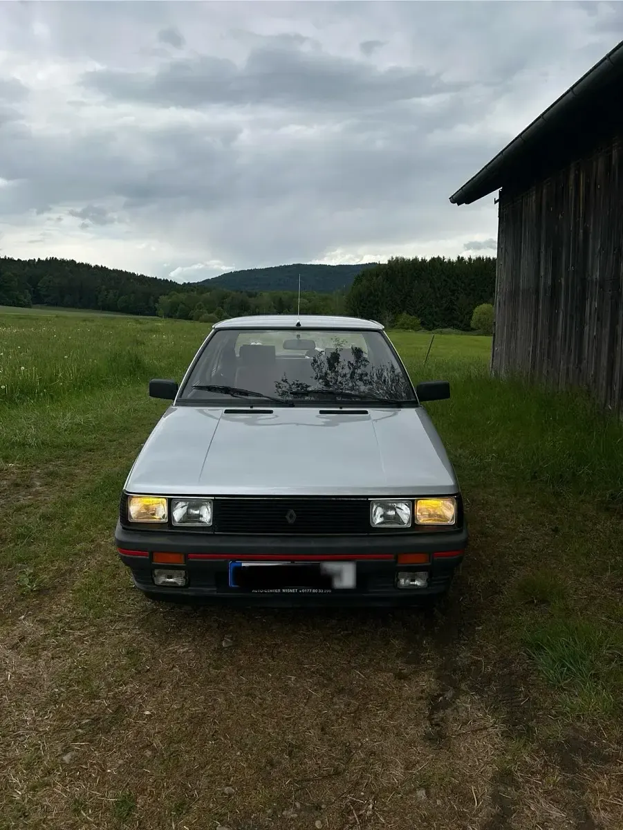 Gebraucht Renault R9 73 PS (53 kW) 1986 Limousine