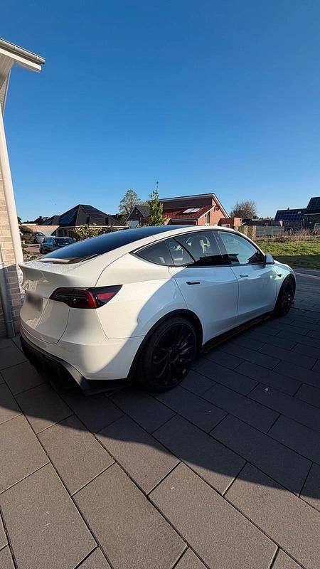 Gebraucht Tesla Model Y 378 kW (514 PS) 2023 Weiß SUV