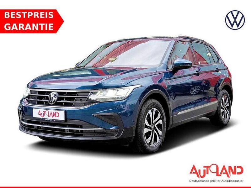 Blau Gebraucht 2022 VW Tiguan Active SUV | 28.650 € (Fairer Preis) - Bild 1/4