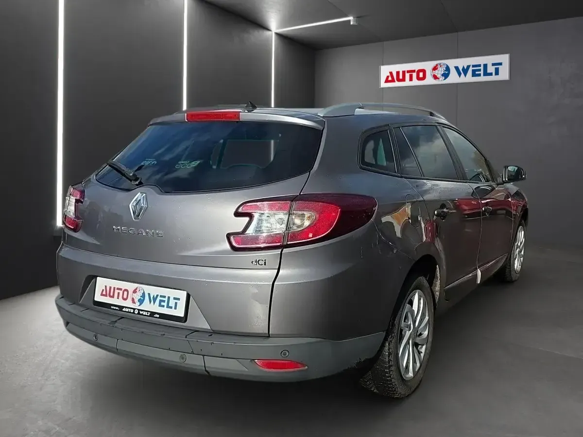 Gebraucht Renault Mégane GrandTour 110 PS (80 kW) 2014 Grau Kombi