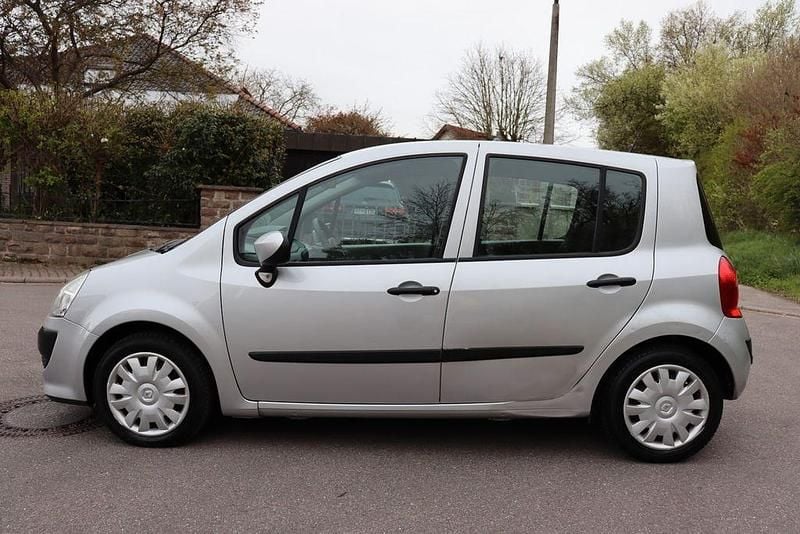 Second-hand Renault Modus Avantage 75 CP (55 kW) 2008 Argintiu Monovolum