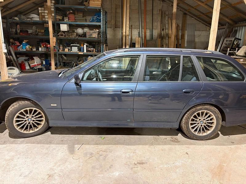Gebraucht BMW 525 163 PS (119 kW) 2002 Kombi