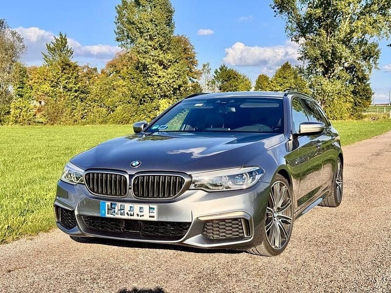 Blau Gebraucht 2020 BMW M550 M Sport Limousine | 36.900 € (Superpreis) - Bild 1/4