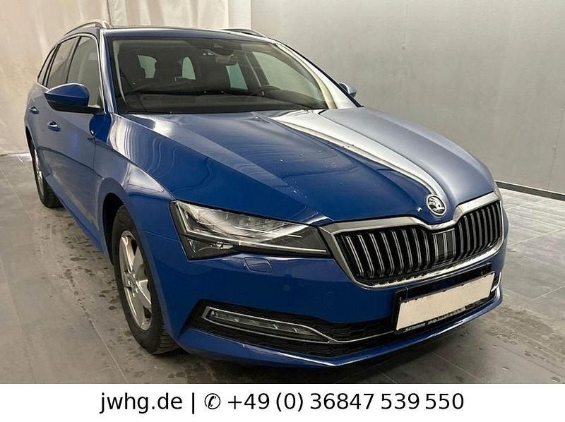 Gebraucht Skoda Superb Style 150 PS (110 kW) 2022 Blau Kombi