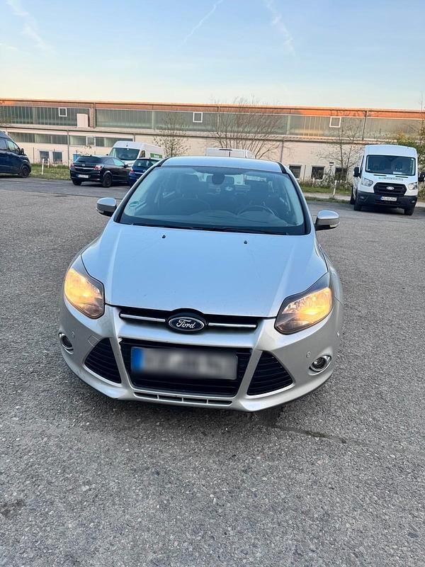 Usata Ford Focus 150 CV (110 kW) 2012 Argento Berlina