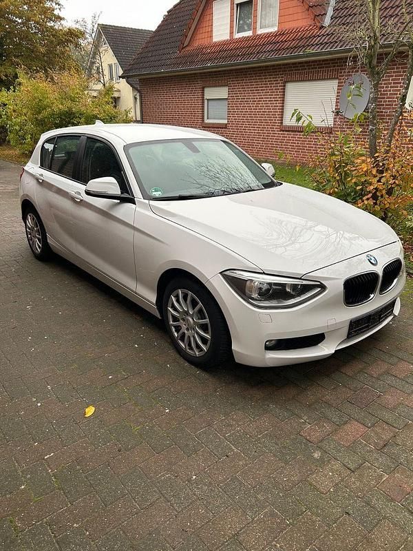 Weiß Gebraucht 2012 BMW 116 Kleinwagen | 4.500 € (Superpreis) - Bild 1/4