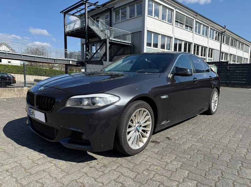 Grau Gebraucht 2013 BMW 530 M Sport Limousine | 11.500 € (Guter Preis) - Bild 1/4