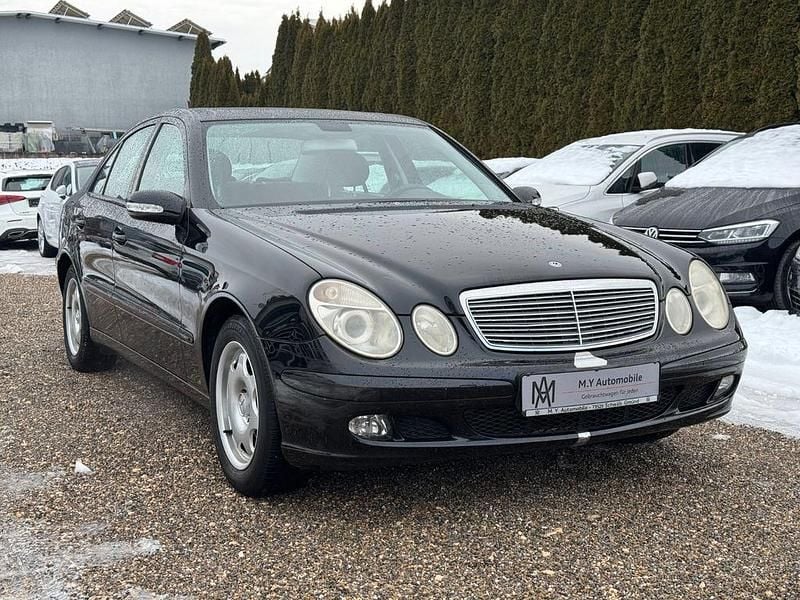 Schwarz Gebraucht 2005 Mercedes E200 Limousine | 4.890 € (Superpreis) - Bild 1/4