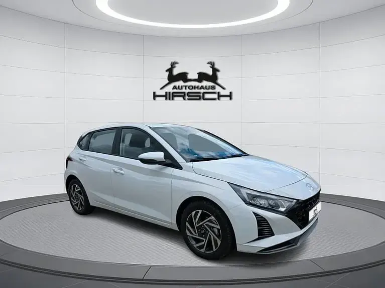 Gebraucht Hyundai i20 Trend 101 PS (74 kW) 2025 Atlas white Kleinwagen