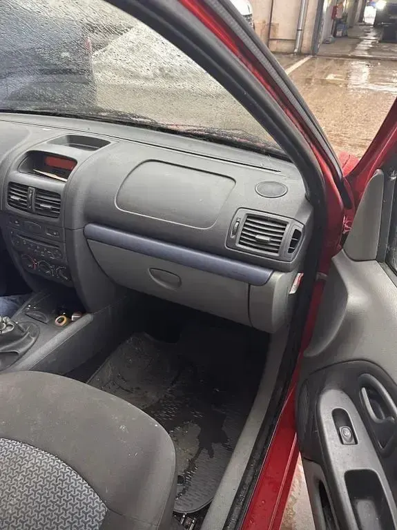 Gebraucht Renault Clio II Dynamique 86 PS (63 kW) 2005 Rot Limousine