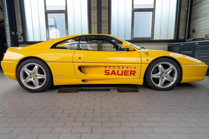 Second-hand Ferrari F355 381 CP (280 kW) 1998 Galben Cabrio