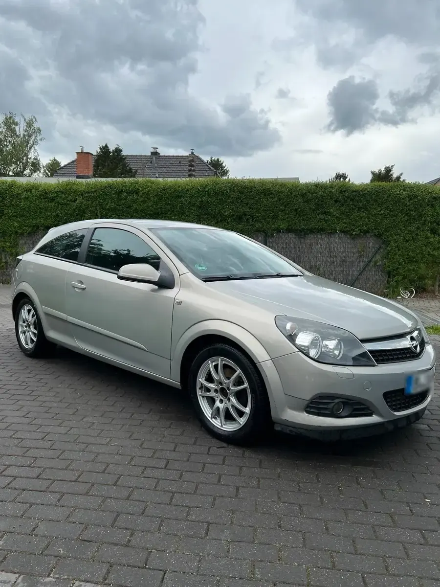 Gebraucht Opel Astra GTC 116 PS (85 kW) 2007 Silber Kleinwagen