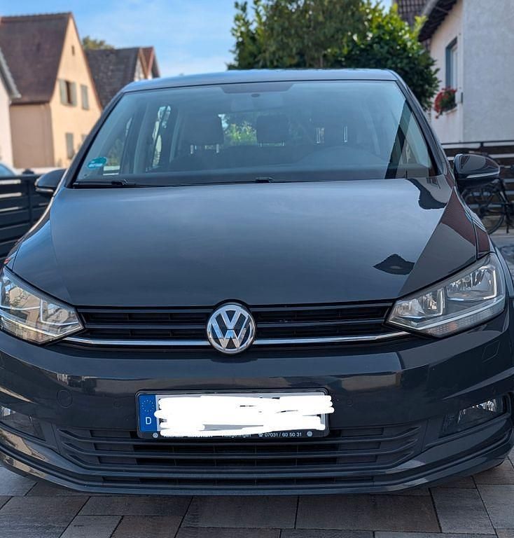 Grau Gebraucht 2017 VW Touran Van / Kleinbus | 13.700 € (Guter Preis) - Bild 1/4